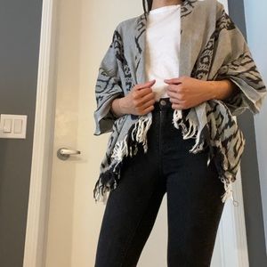 Lightweight Handwoven Grey Poncho with Frills